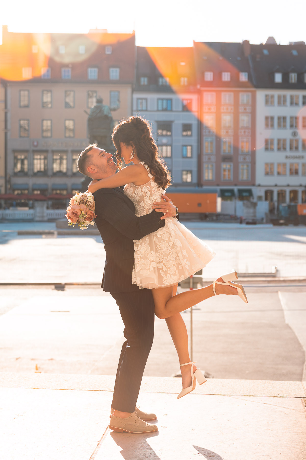 Oper in München Hochzeitsfotos vor der oper - Weitwinkel